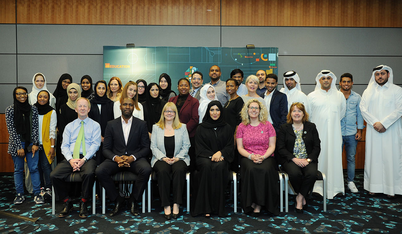 جانب من المستفيدين من برامج وأنشطة معهد جسور