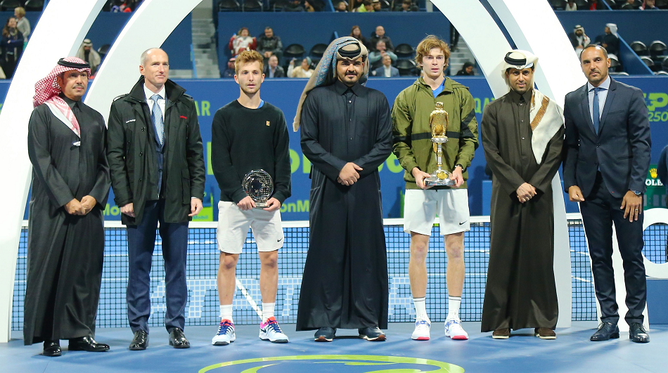 الشيخ جوعان يتوج الروسي روبليف بلقب بطولة قطر "إكسون موبيل" المفتوحة للتنس
