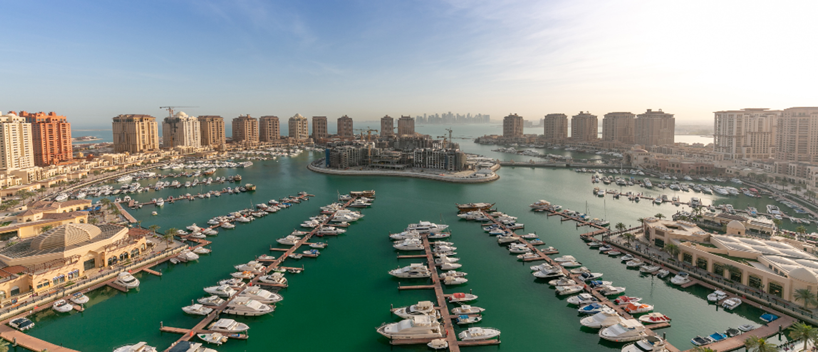 اللجنة العليا للمشاريع والإرث تدعو ملاك الشقق السكنية لتسجيل رغبتهم في تأجيرها