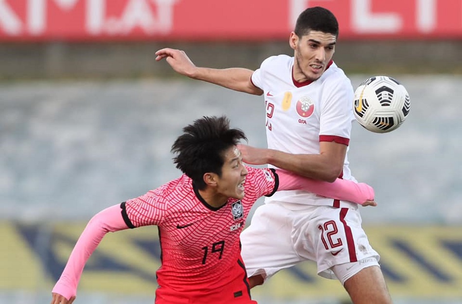 المنتخب القطري في مواجهة نظيره الكوري