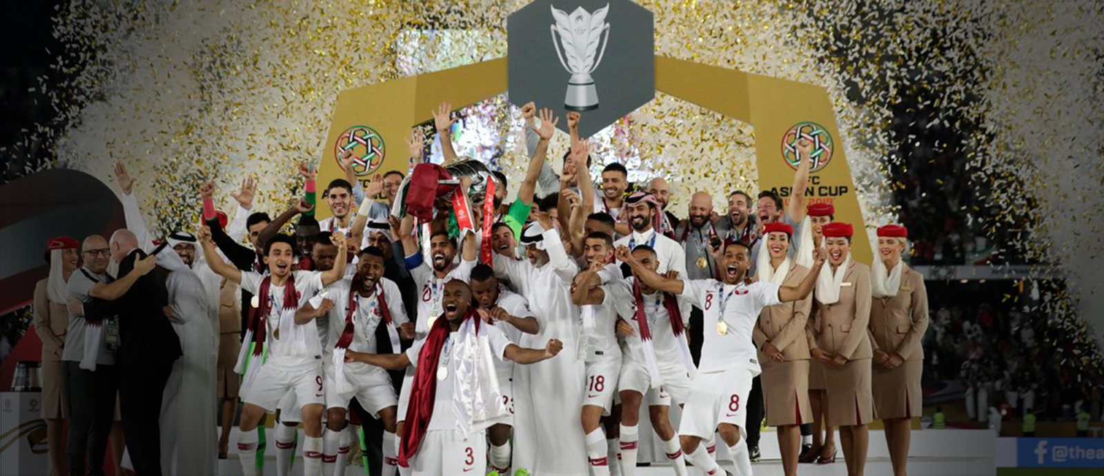 فرحة المنتخب القطري بالتتويج 