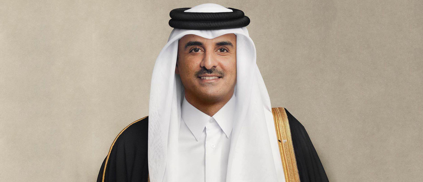 حضرةُ صاحبِ السُّمُوِّ الشيخ تميم بن حمد آل ثاني أميرُ البلادِ المفدى