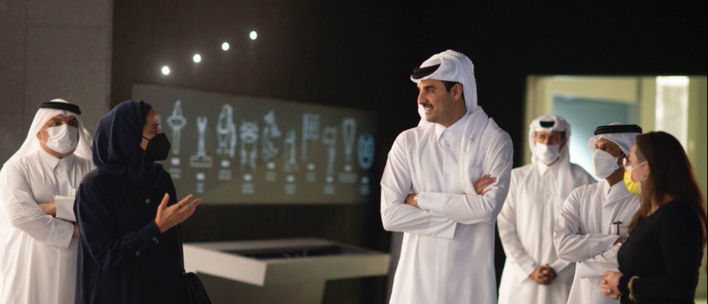 سمو الأمير يزور متحف قطر الأولمبي والرياضي