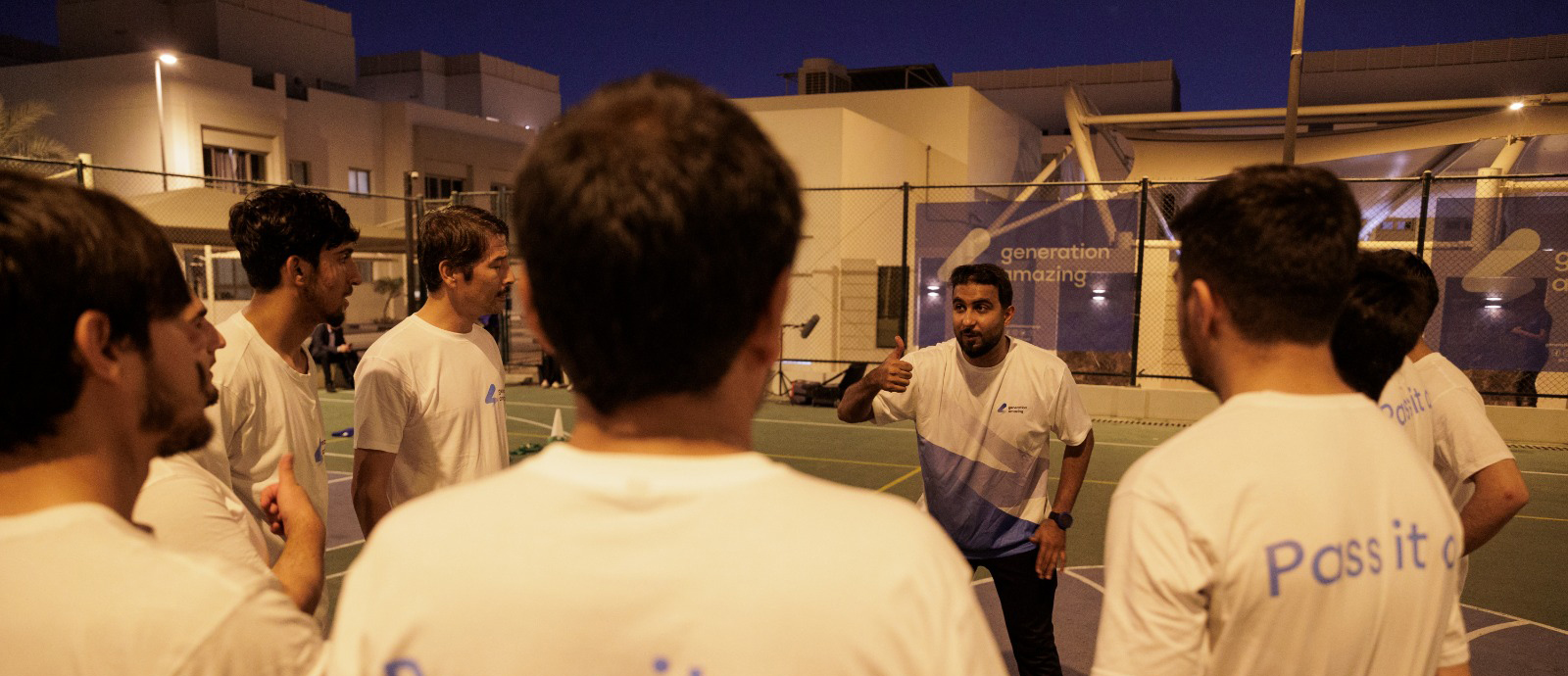 برنامج الجيل المبهر يواصل جهوده لدعم اللاجئين الأفغان في قطر