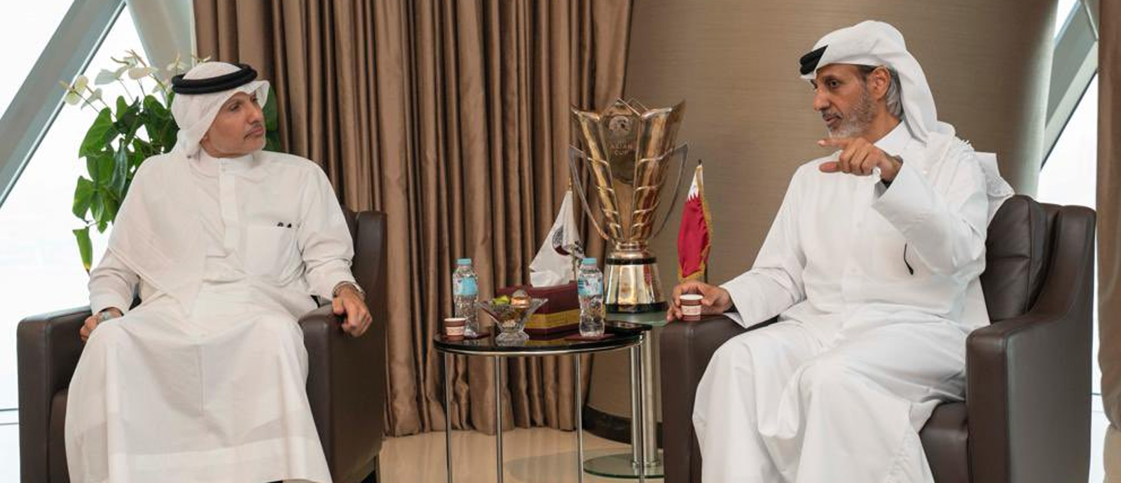 QFA, KFA Heads Discuss Joint Cooperation in Sports Field