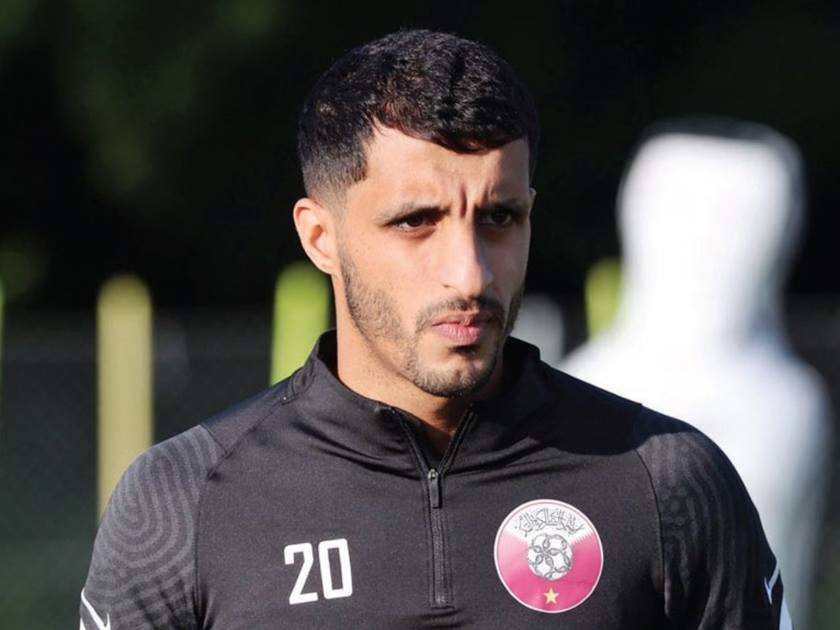 عبدالله الأحرق لاعب المنتخب القطري لكرة القدم