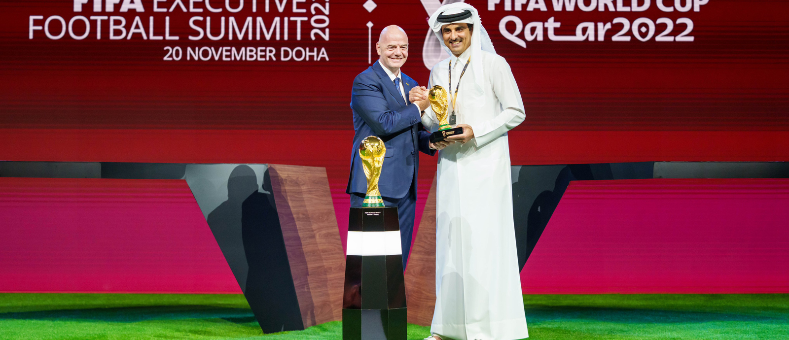 سمو الأمير يشارك في القمة التنفيذية للاتحاد الدولي لكرة القدم
