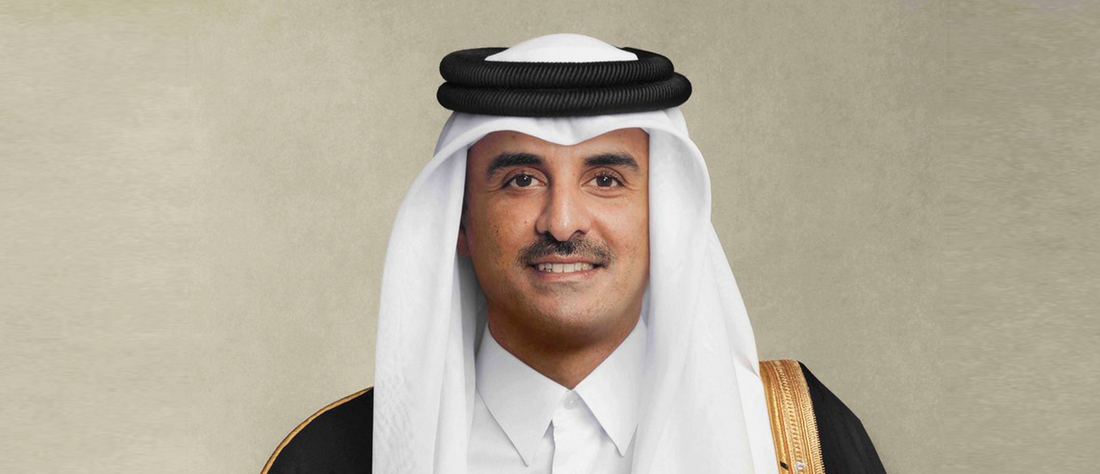 سمو الأمير يهنئ الشعب القطري والمقيمين بمناسبة اليوم الوطني للدولة