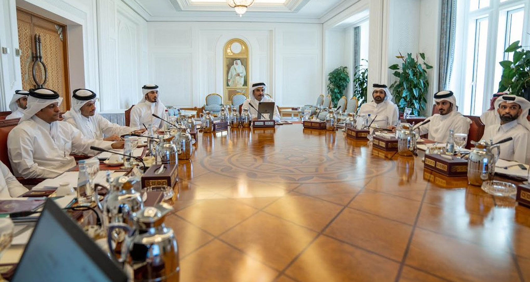 HH the Amir Chairs Meeting of Steering Committee of Supreme Committee for Delivery and Legacy