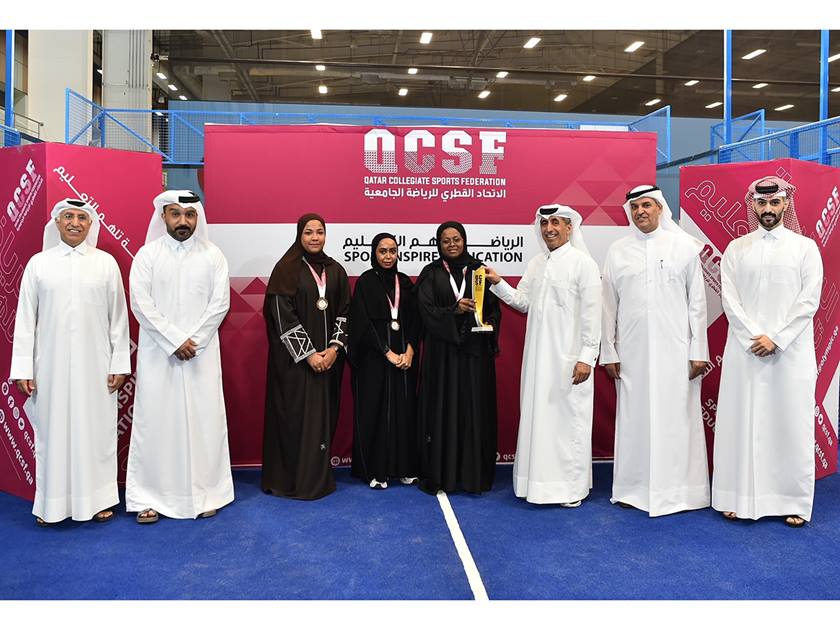 CCQ's Female Students Team Wins First Gold Medal 