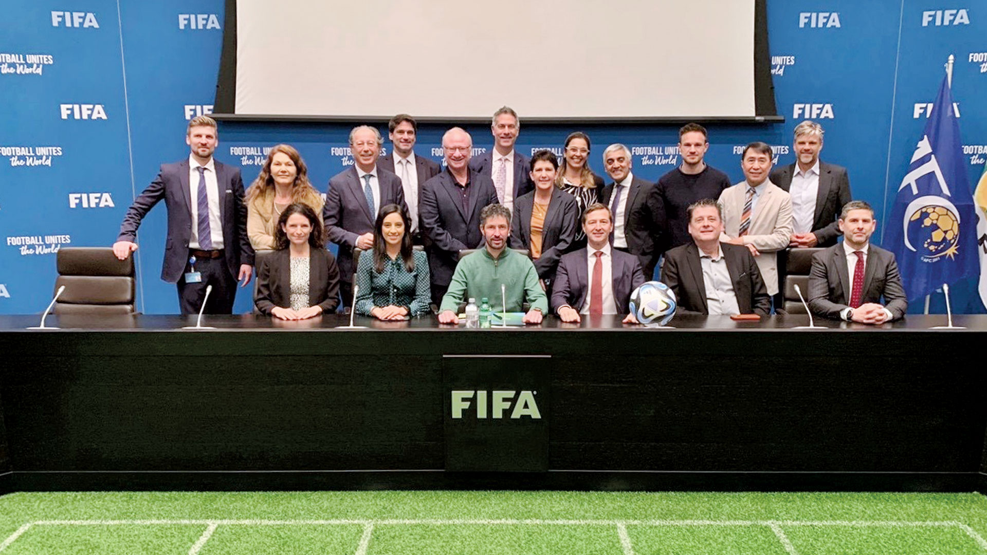 «سبيتار» ضمن رئاسة لجنة خبراء «FIFA»
